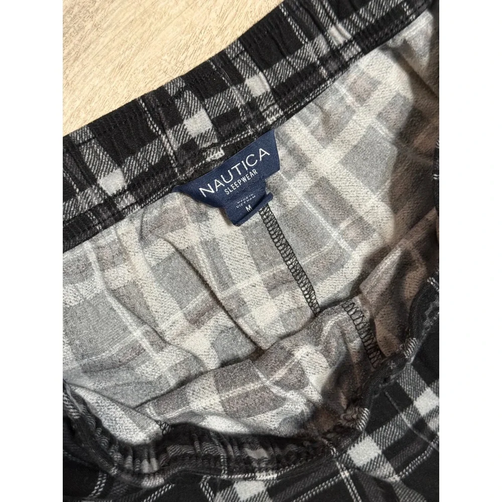Nautica Sleepwear Mens Medium Black Grey Plaid Fleece Lounge Pajama Pant 1416769